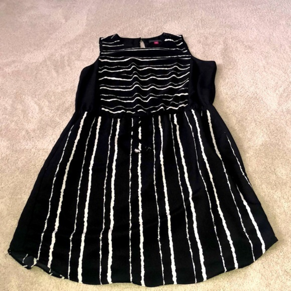 Vince Camuto Sleeveless Dress Size 8 Black‎ white